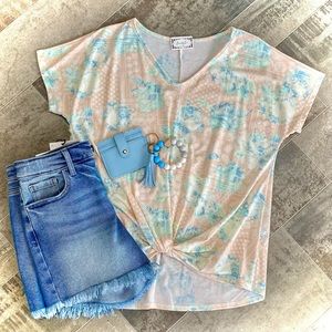 Spring Floral Twist Hem Boutique Top | NEW